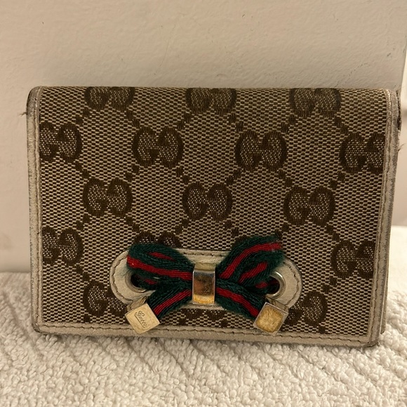 Gucci GG Brown Tan Bifold Card Holder with Green Red Fabric Bow 162769-3731 - Picture 1 of 16